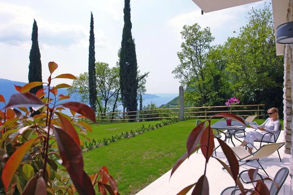 Apartment Villa San Valentino - Ruculi Hospitality Tignale Italy